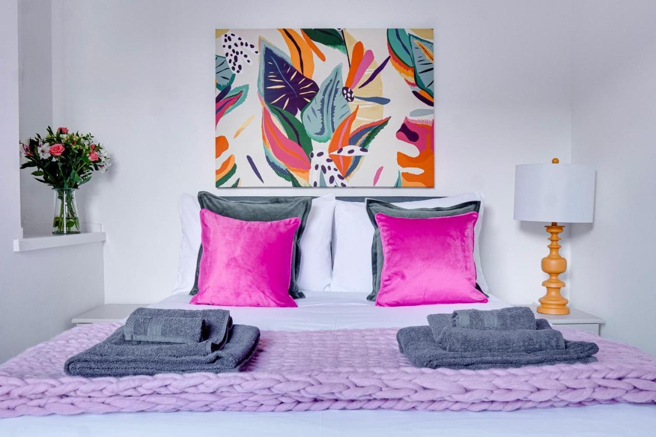 Modern 2 Bedroom Flat - 15 Minutes To Liverpool Биркенхед Екстериор снимка