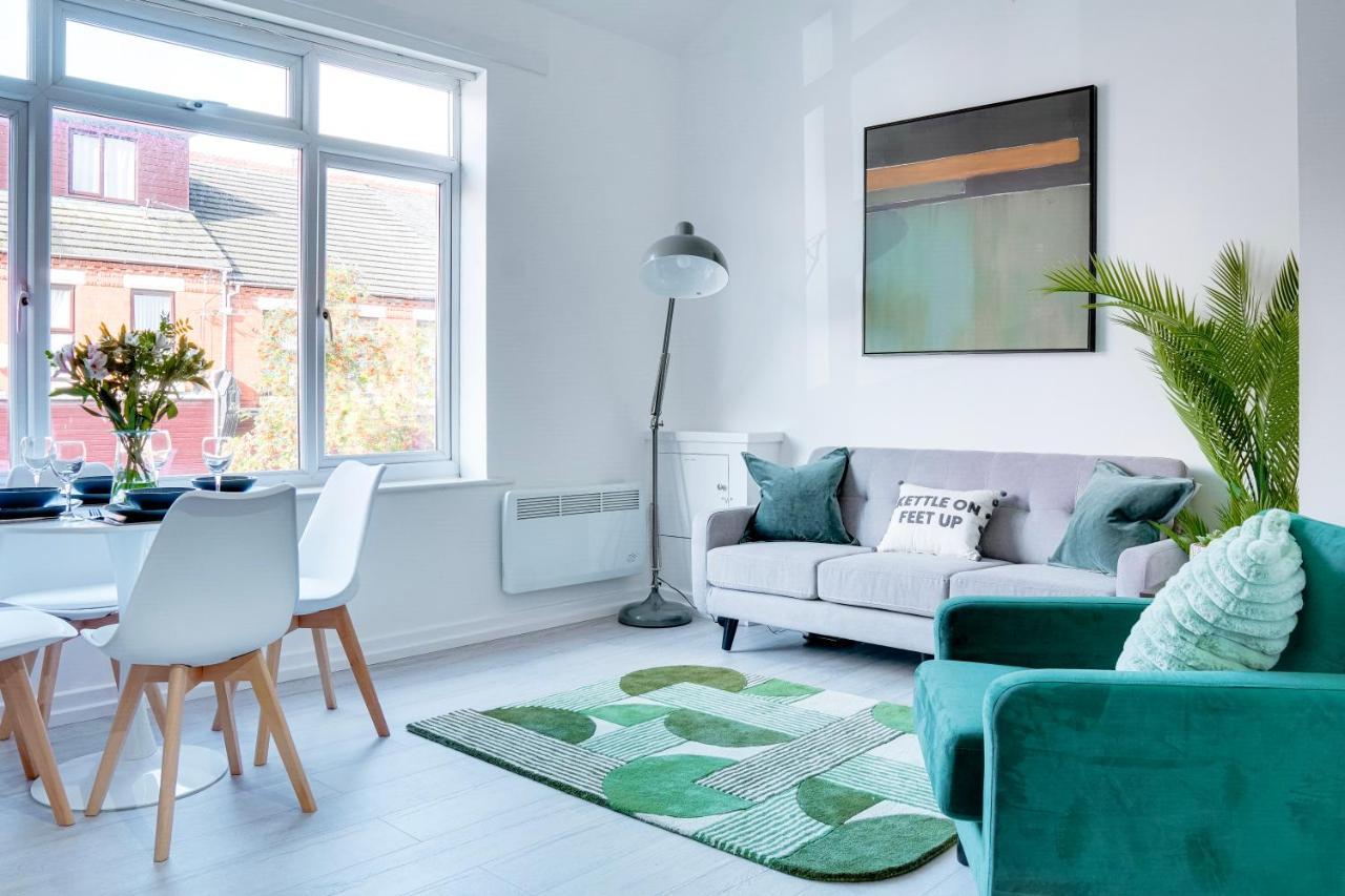 Modern 2 Bedroom Flat - 15 Minutes To Liverpool Биркенхед Екстериор снимка